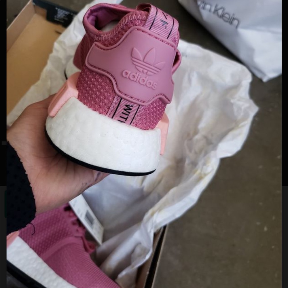 ‼️sold‼️🍭 Rare Adidas NMD R1 Dusty Rose - Picture 2 of 8